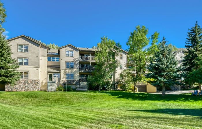 River Pines C207 2 Bedroom Condo by RedAwning