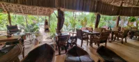 Salama & Mbuyuni Bungalows - Balkon