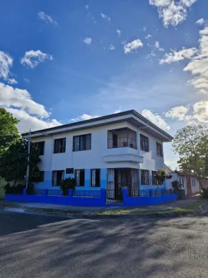 Hostal Casa Mar - Hostels