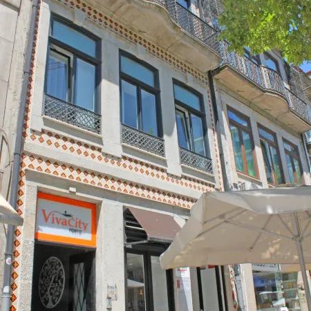 Vivacity Porto - Rooms & Apartments Отели рядом с достопримечательностью «Издательство Porto Editora»