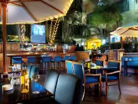 Surabaya Suites Hotel Powered by Archipelago Hotels in Genteng