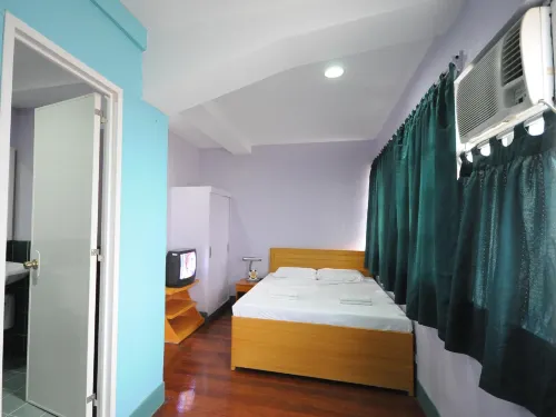 Marbella Leisure Hostel - Hostels