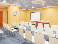 格蘭維亞酒店 鄰近羅姆瑞達球場（La Romareda）的酒店