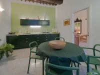 Picabon Apartment with AC Balcony Hotels in Monterosso Al Mare
