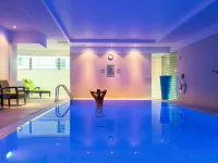 Novotel London Paddington - С бассейном