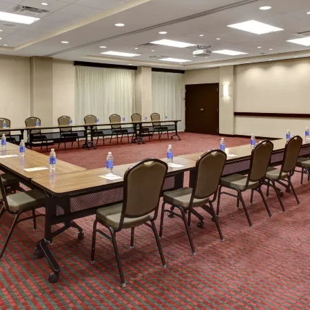 Hyatt Select Richmond Airport Отели рядом с достопримечательностью «Валентин Риверсайд»