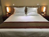 鹤壁洲际温馨客房 - 标准城景大床房