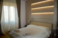 B&B Jolie Center