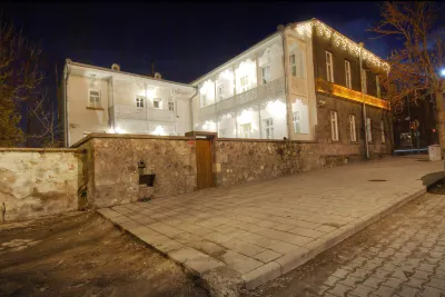 Kar's Hotel Hotel dekat Kars Castle