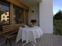 Chesa Maurus A1 - Homestays