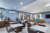 Quality Inn & Suites فنادق في Suffolk