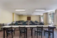 Econo Lodge Gallatin - Metro Nashville فنادق في Gallatin