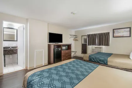 Econo Lodge Отели в г. Монаган Тауншип