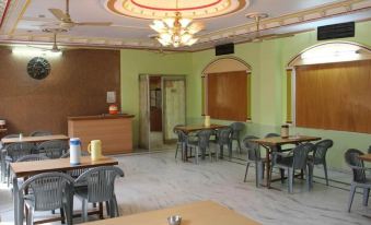 Hotel Natraj - Housity