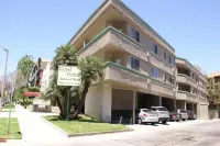 Royal Palace Westwood Hotel Отели в г. Вествуд