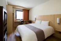 Ibis Bata