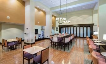 Hampton Inn & Suites Augusta West