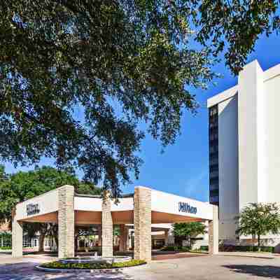 Hilton Waco Hotel Exterior