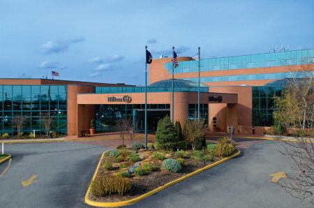 Hilton Long Island/Huntington Отели в г. Плейнвью