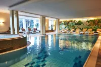 Steigenberger Icon Grandhotel Belvédère - Pools
