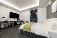 MUSE HOTEL - Bars