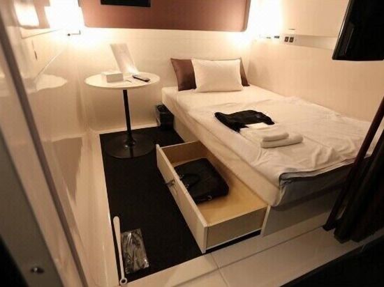 ファーストキャビン 博多 福岡 宿泊予約 安い料金プラン 口コミ 部屋写真 Trip Com