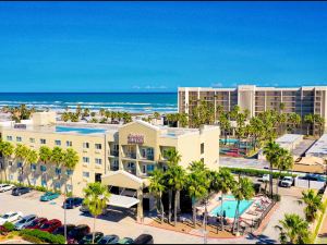 Comfort Suites Beachside