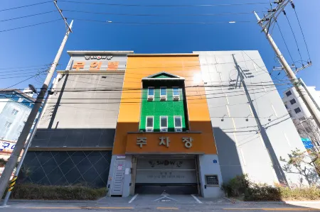 Iksan Show Palace Drive-in Motel