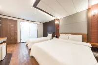 Suwon Station J Hotel