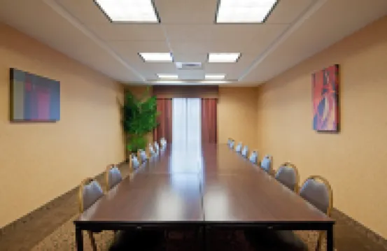 Holiday Inn Express & Suites MALONE by IHG