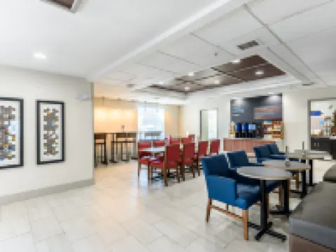 智選假日套房酒店巴斯特羅普 巴斯特羅普縣酒店