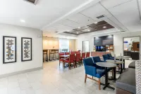 Holiday Inn Express & Suites Bastrop Hotels in Wyldwood