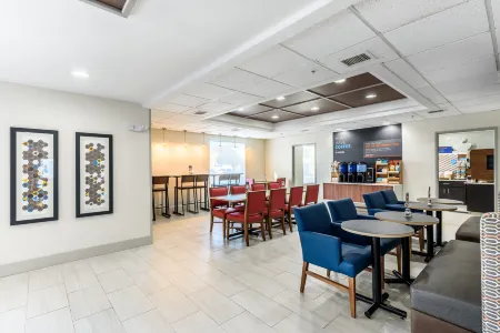 Holiday Inn Express & Suites BASTROP by IHG