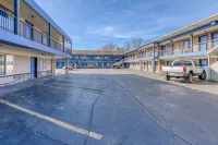 FairBridge Inn Express North Lima - parking