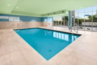 Holiday Inn Express & Suites SUISUN CITY by IHG - Pool