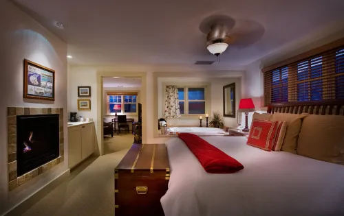 1906 Lodge Hotels in Coronado