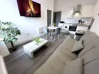 Albert Luxury Hottub & Jacuzzi Apartments