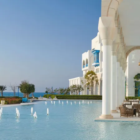 Hilton Salwa Beach Resort & Villas