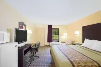 Days Inn by Wyndham Andalusia - 2-Star
