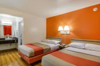 Motel 6 Schiller Park, IL - Chicago O'Hare - Pet friendly