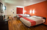 Motel 6 Corsicana, TX
