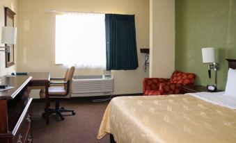 Quality Inn East Evansville