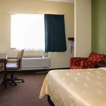 Quality Inn Evansville Eastland Area
