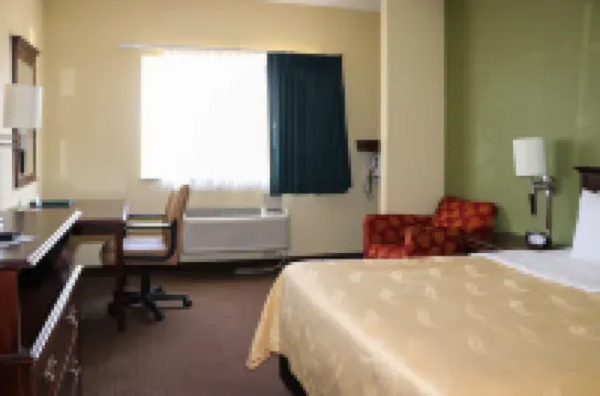 Quality Inn Evansville Eastland Area
