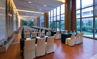 Holiday Inn Beijing Shijingshan Parkview