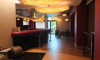 HÔTEL C Suites Chambres Spacieuses