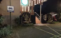 Demilo Inn Hotel a Landungsari