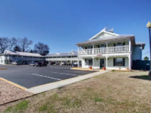 Key West Inn - Tuscumbia Hotels in Colbert County