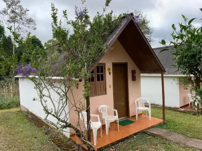 Pousada & Camping Serras Verdes Các khách sạn ở Conservatoria