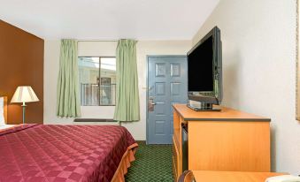 Travelodge by Wyndham Sacramento / Rancho Cordova